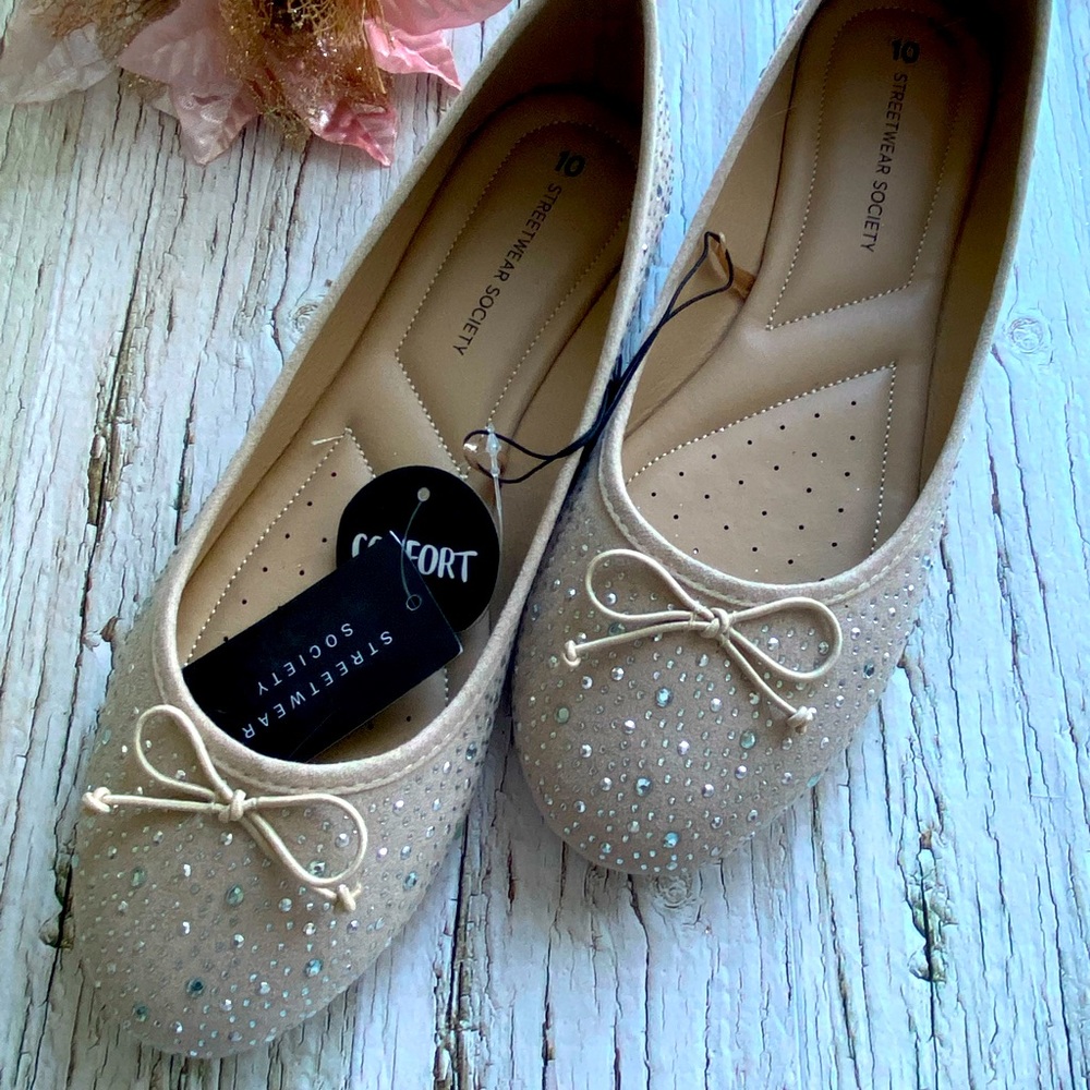 NWT Ballet flats faux-suede Beige size 10